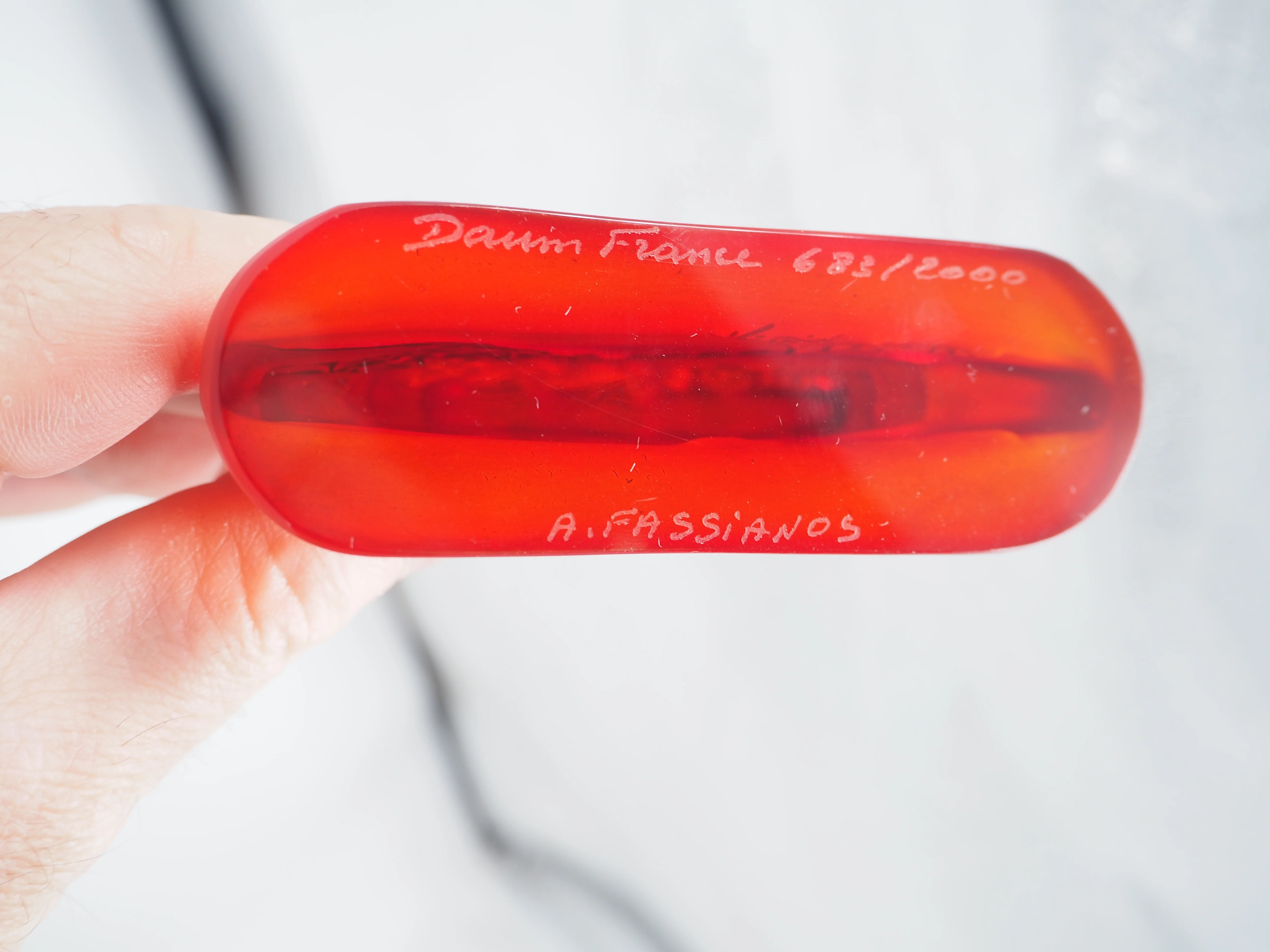 Alekos FASSIANOS : Kallisti rouge, Sculpture en pate de cristal signée - Image 4
