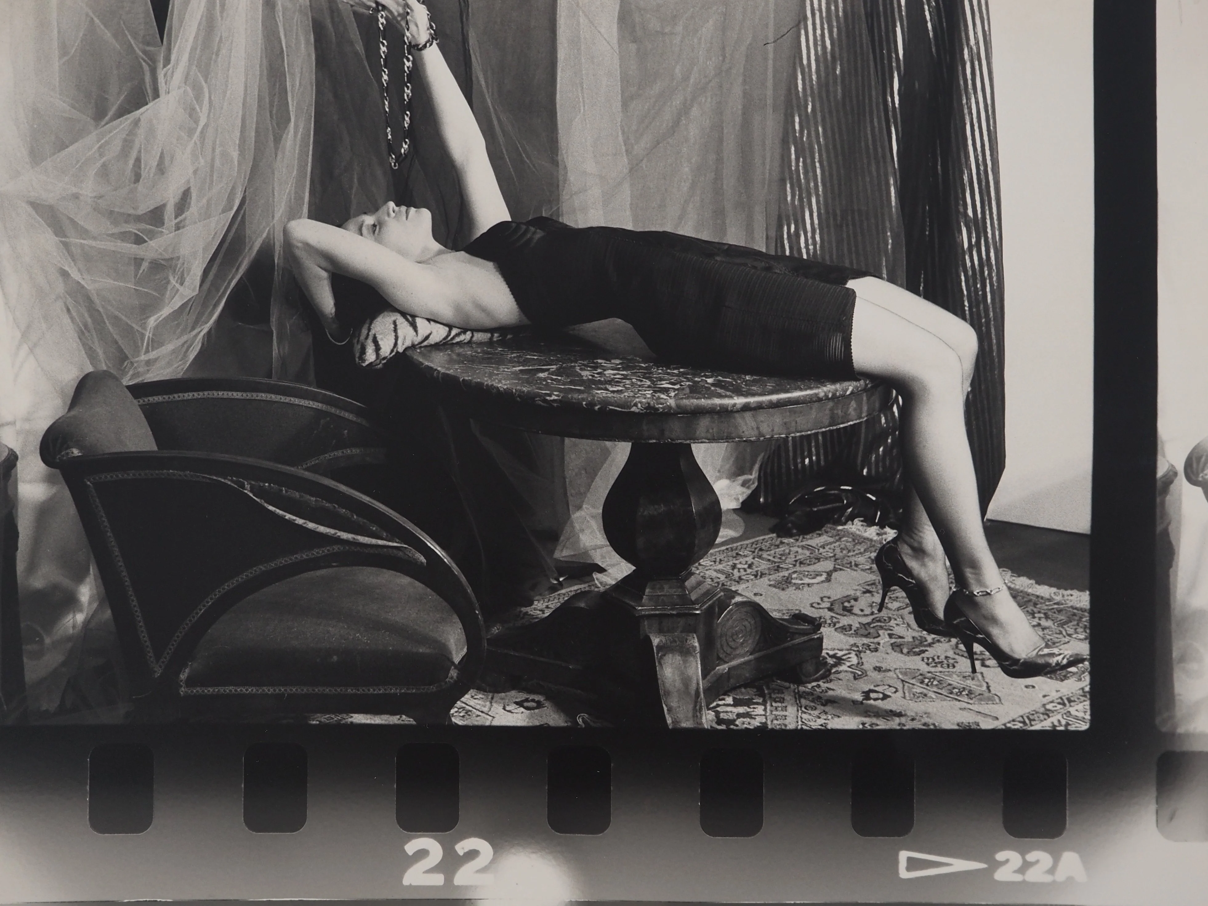 Irina IONESCO : Muse posant, Tirage argentique original - Image 2